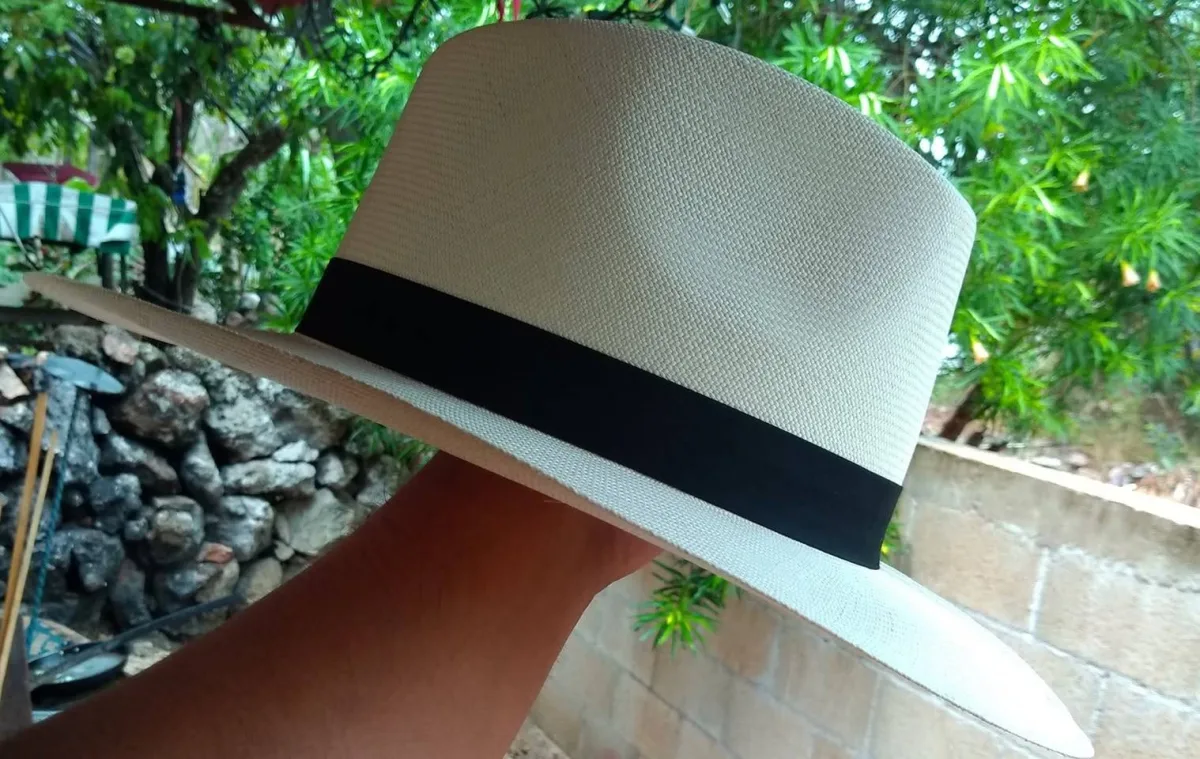 Sombrero súper fino modelo clásico 